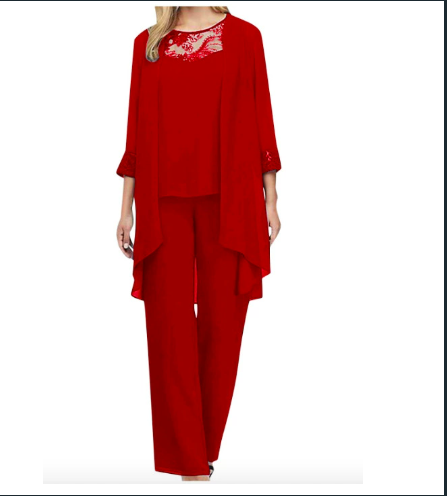 GR - The chic and comfortable three-piece ensemble