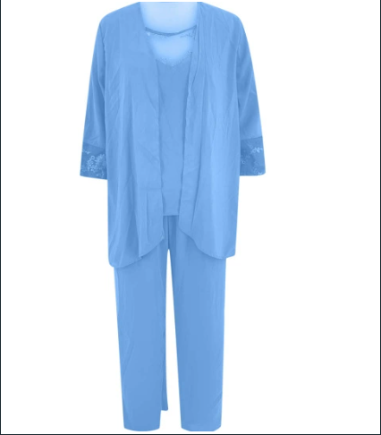 GR - The chic and comfortable three-piece ensemble