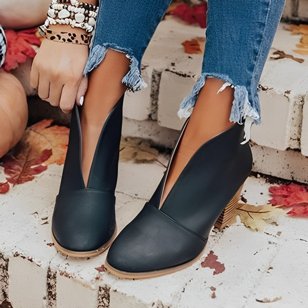 GR | Comfortable ankle boots with trendy block heels for a luxurious style