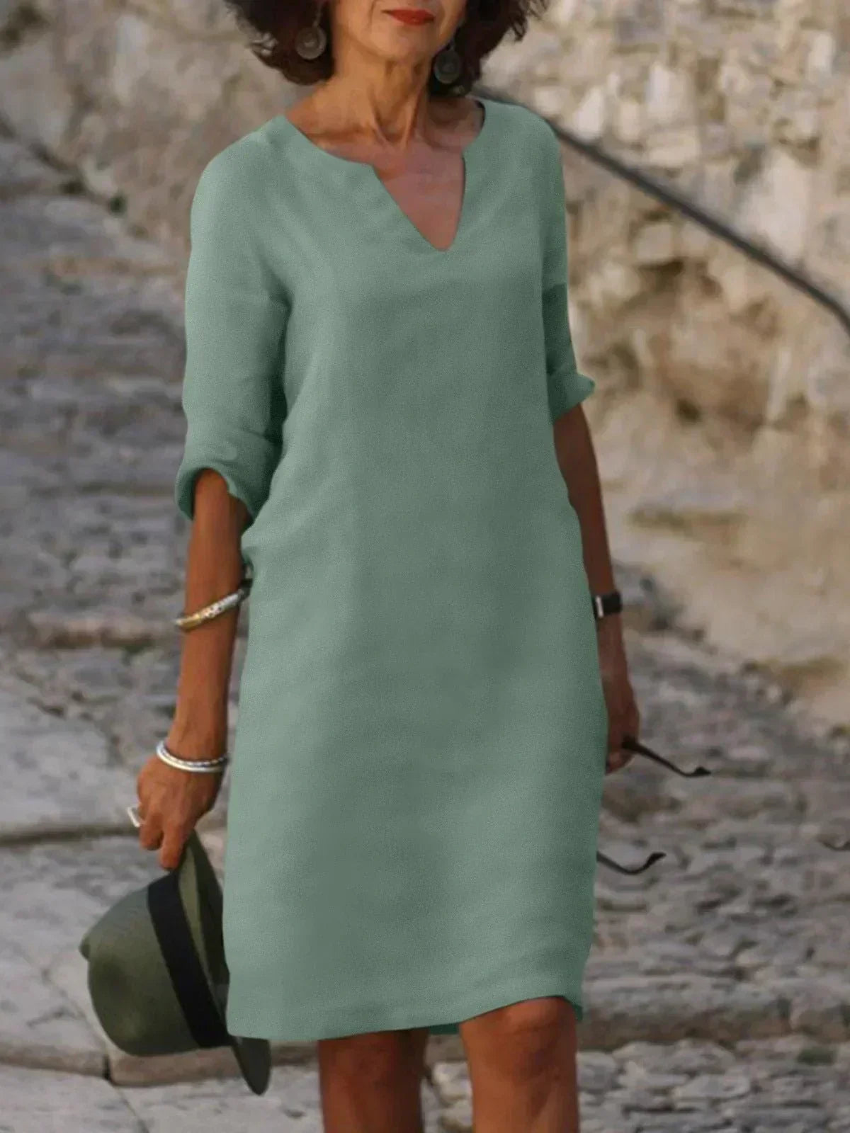 GR | Stilvolles Kleid Mit Elegantem V-ausschnitt