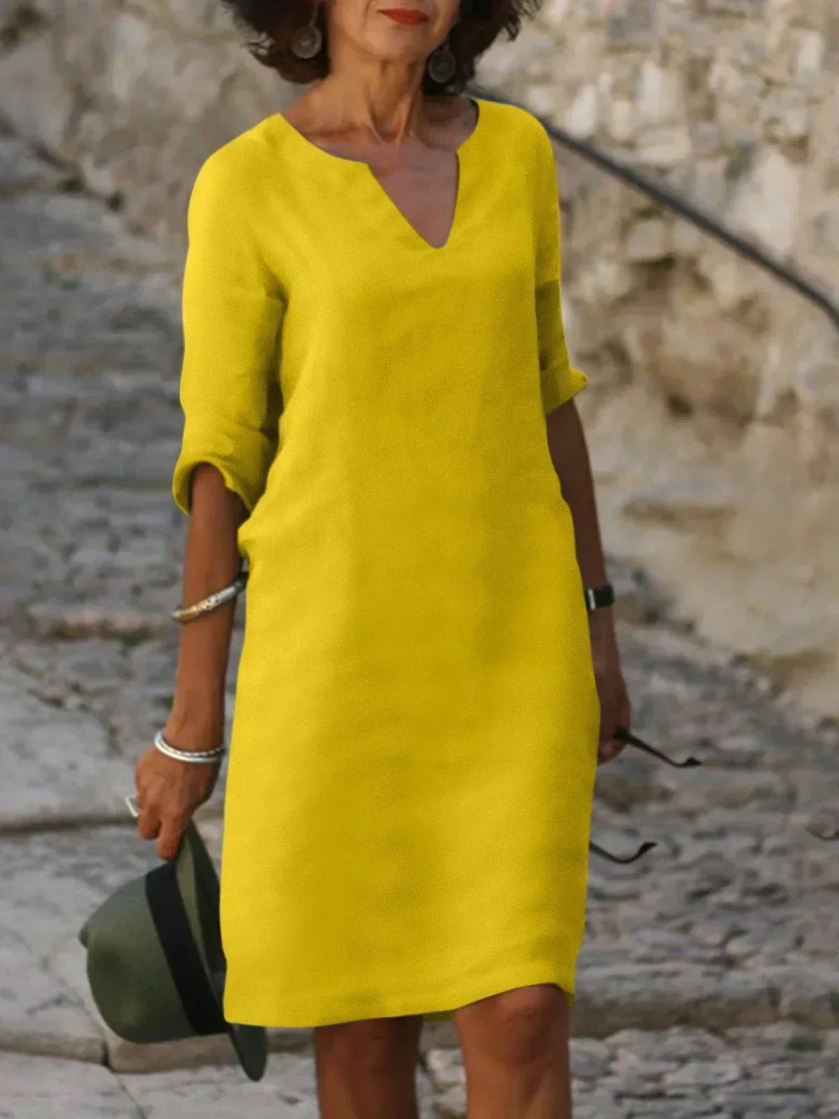 GR | Stilvolles Kleid Mit Elegantem V-ausschnitt