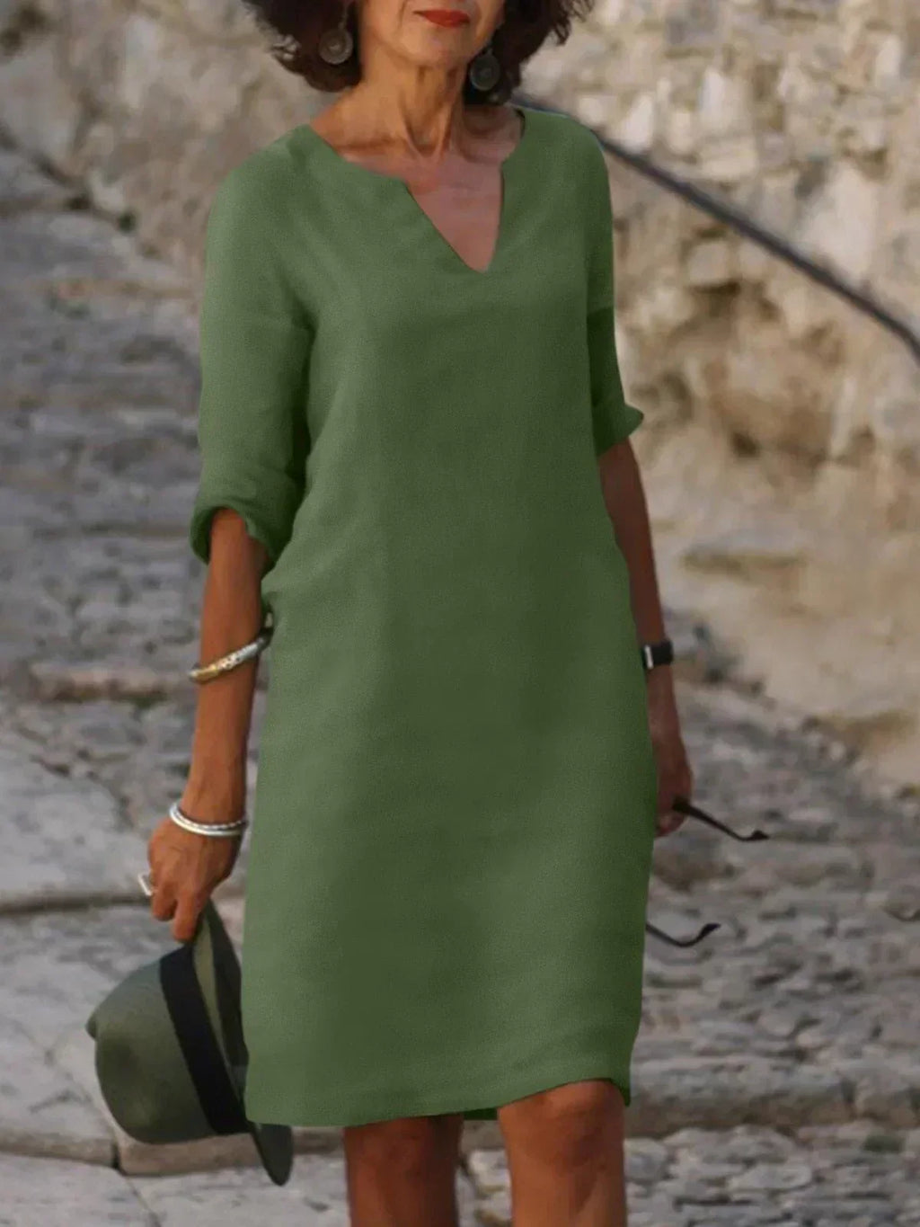 GR | Stilvolles Kleid Mit Elegantem V-ausschnitt