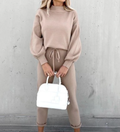 GR | Elegant 2-piece tailored suit for women