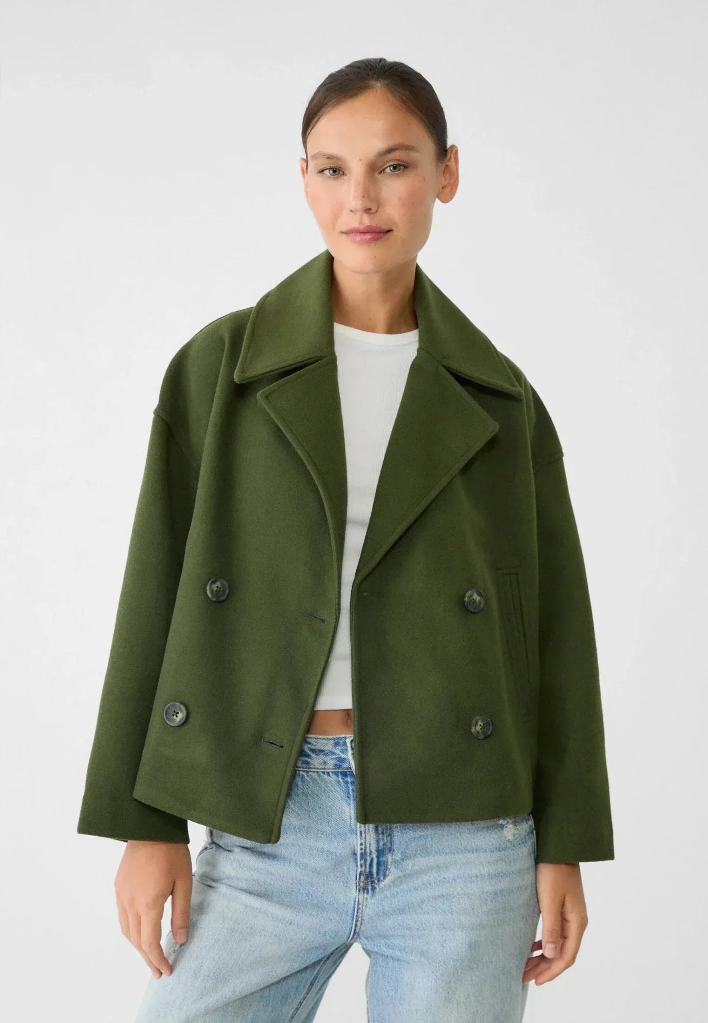 GR | Short double-breasted women's jacket in a wool blend with a notched lapel 
