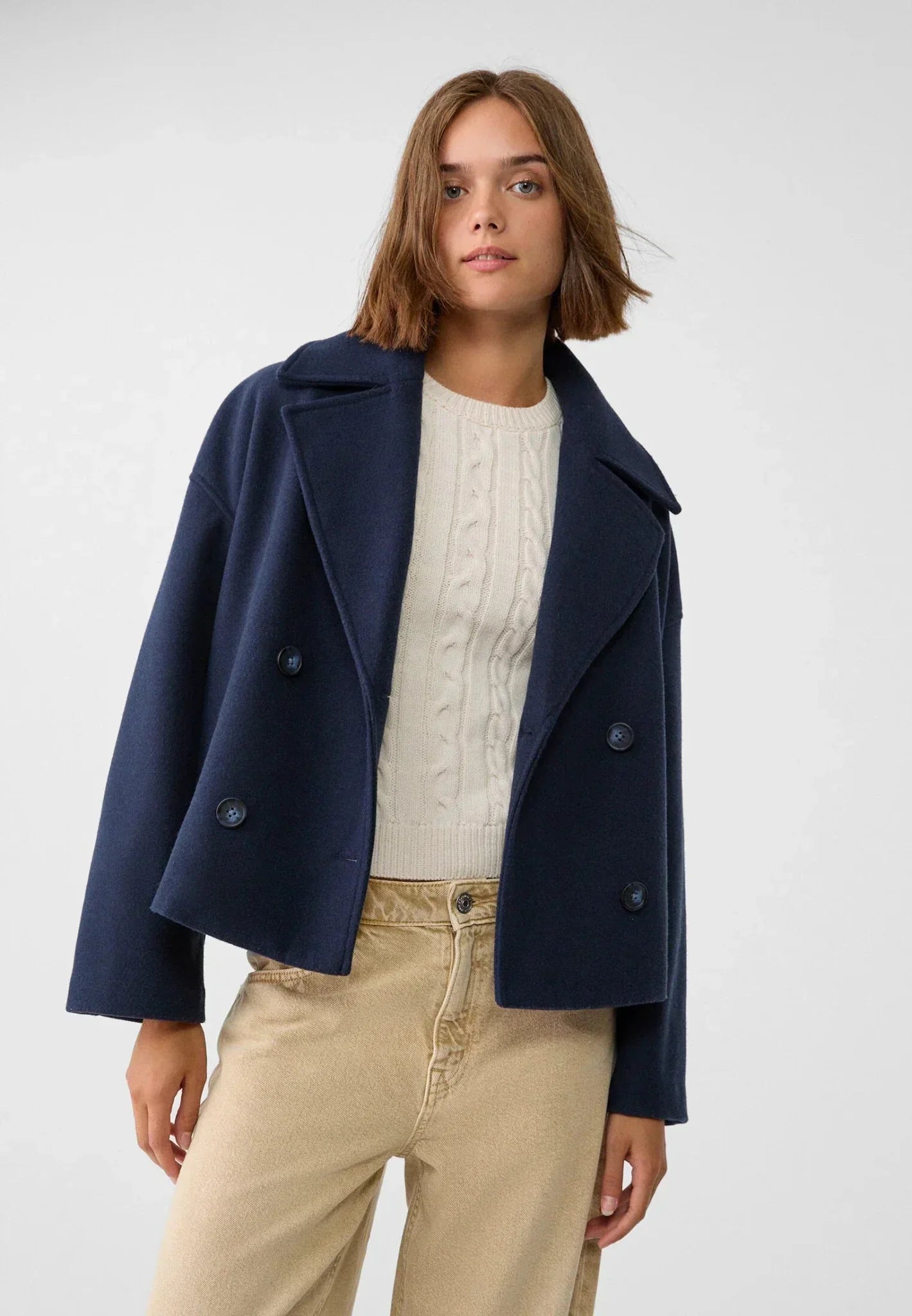 GR | Short double-breasted women's jacket in a wool blend with a notched lapel 