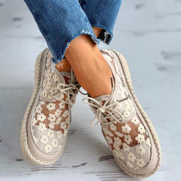 GR | Breathable lace sneakers with floral embroidery for women