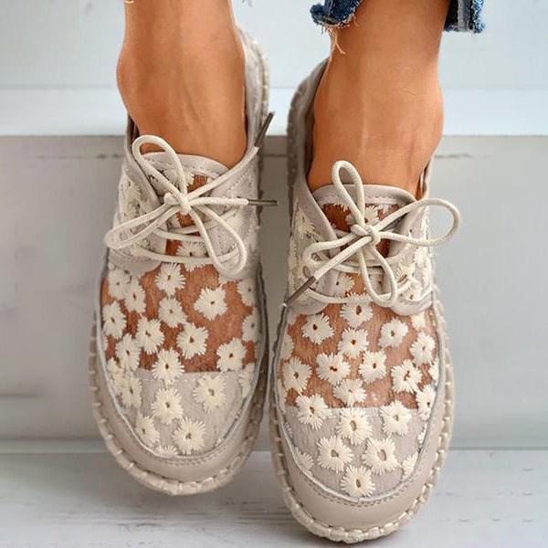 GR | Breathable lace sneakers with floral embroidery for women