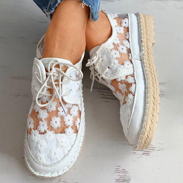 GR | Breathable lace sneakers with floral embroidery for women