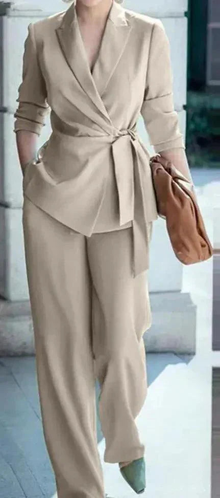 GR | Elegant lapel collar blazer wide trouser suit for professionals