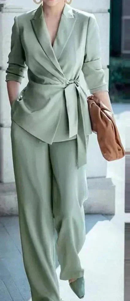 GR | Elegant lapel collar blazer wide trouser suit for professionals