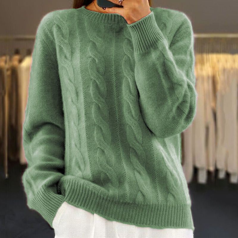 GR | Stylish women's sweater in cable knit design