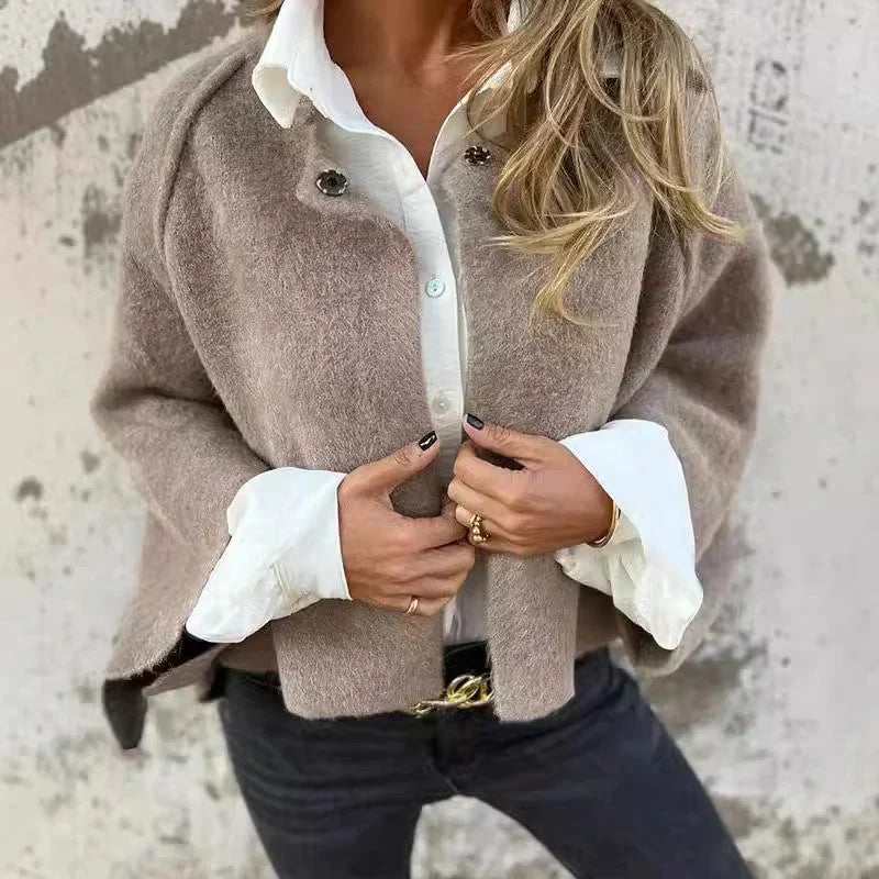 GR | Cozy cropped jacket for women