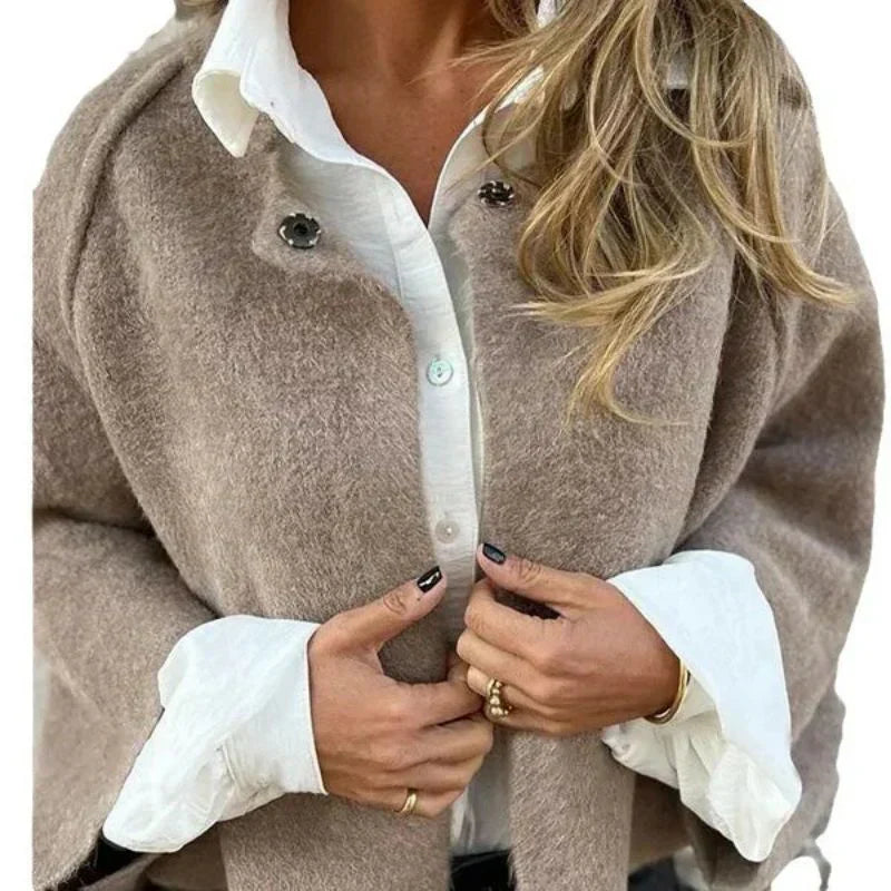 – Stylish mid-length jacket