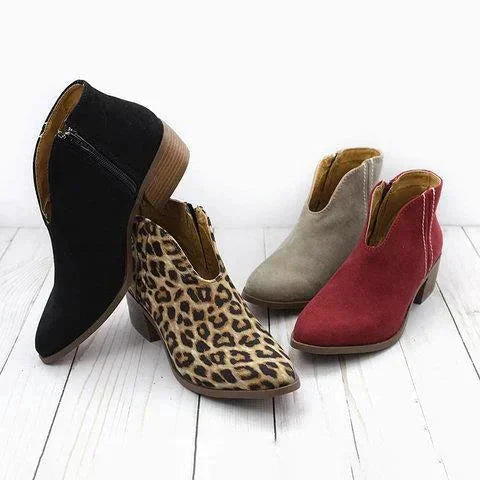 GR | Women's suede ankle boots with low block heel, V-shaped design, zipper