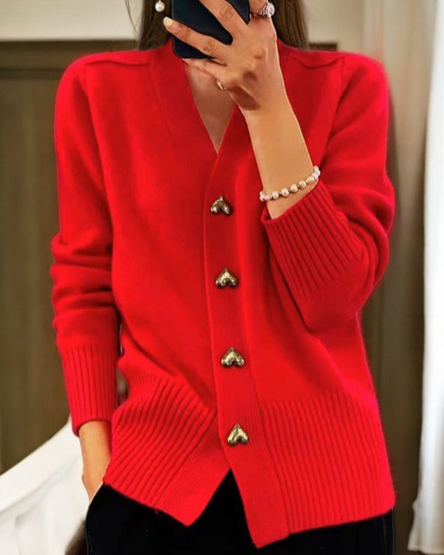 GR | Elegant knit sweaters with heart buttons