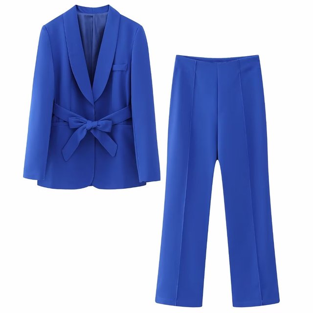 GR | Elegant blazer with belt and matching trousers