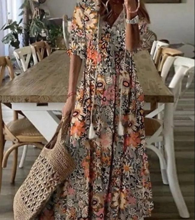 GR | Maxi dress with half sleeves and V-neck with floral pattern