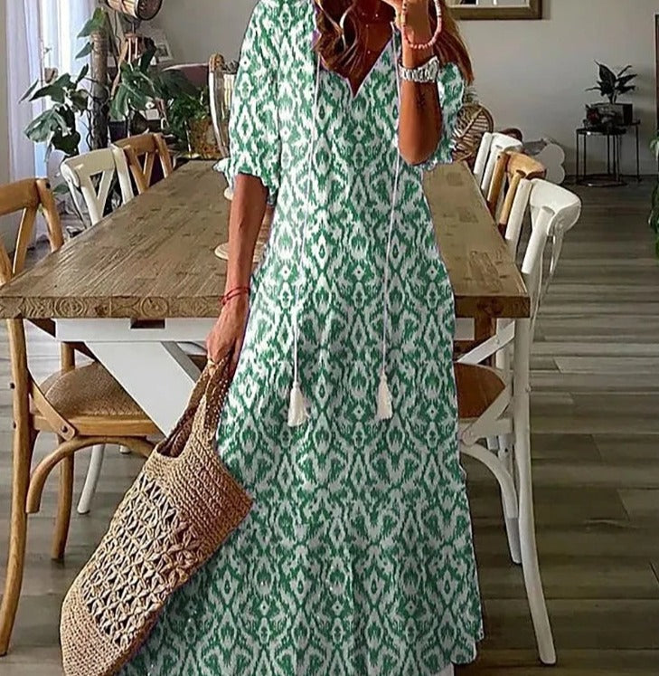 GR | Maxi dress with half sleeves and V-neck with floral pattern