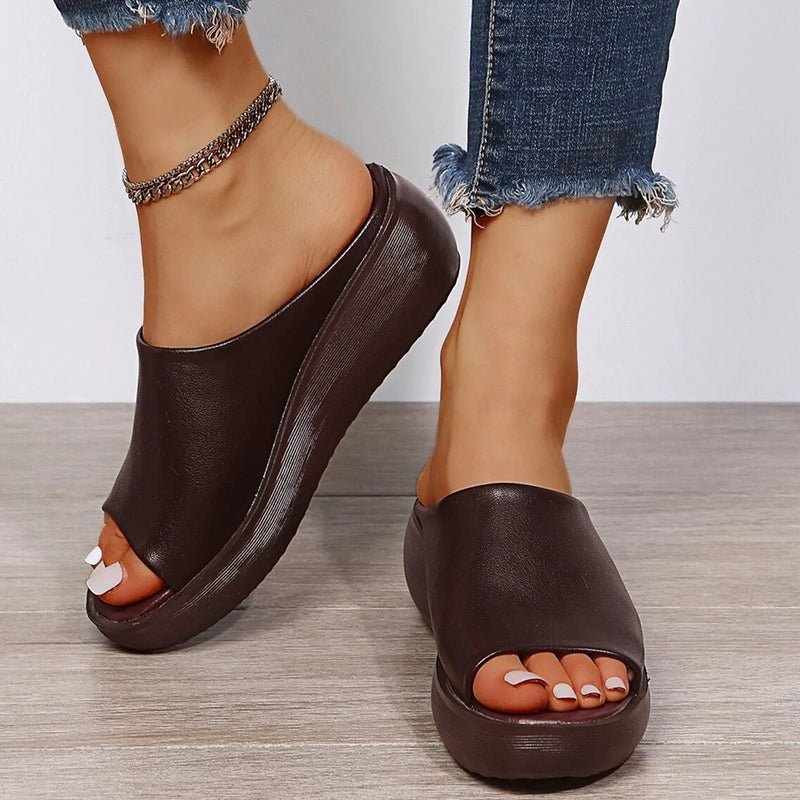 GR | Fashionable summer slippers