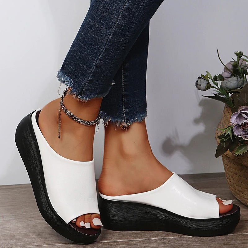 GR | Fashionable summer slippers