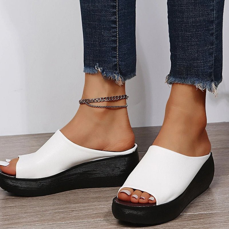 GR | Fashionable summer slippers