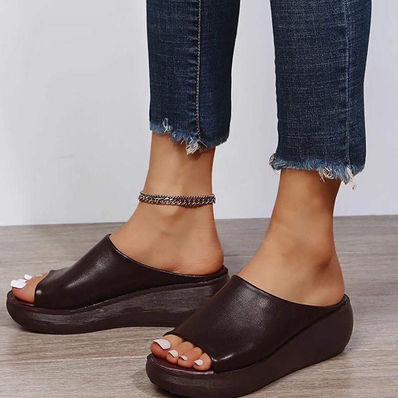 GR | Fashionable summer slippers