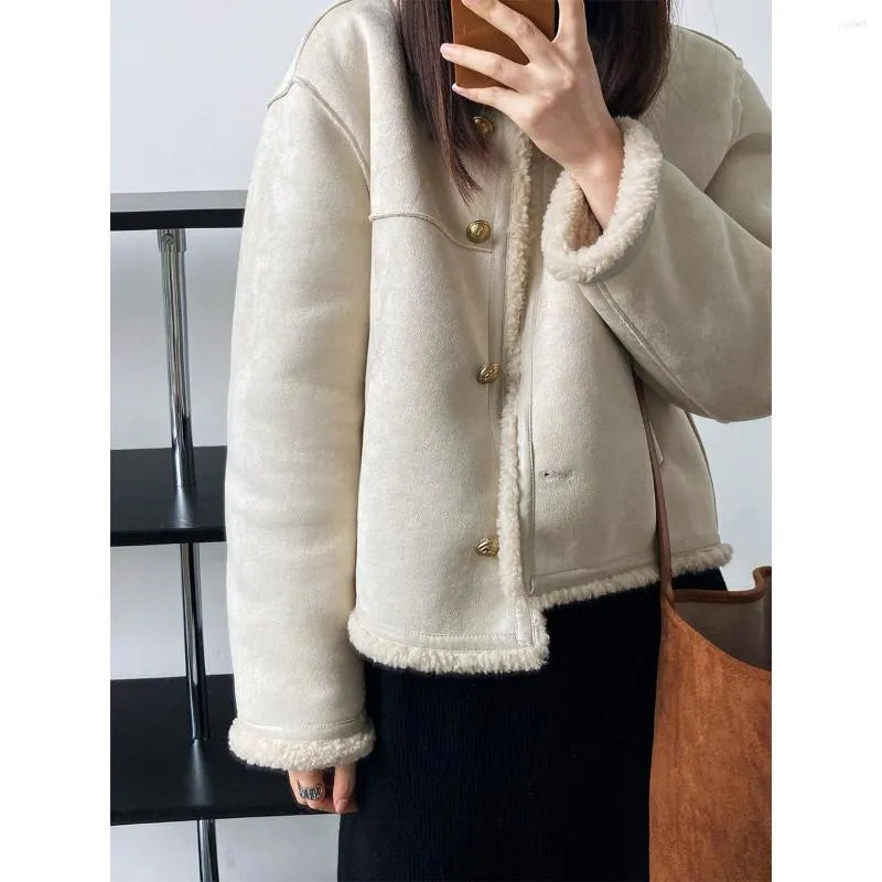 GR | Weiche Jacke aus Lammwolle