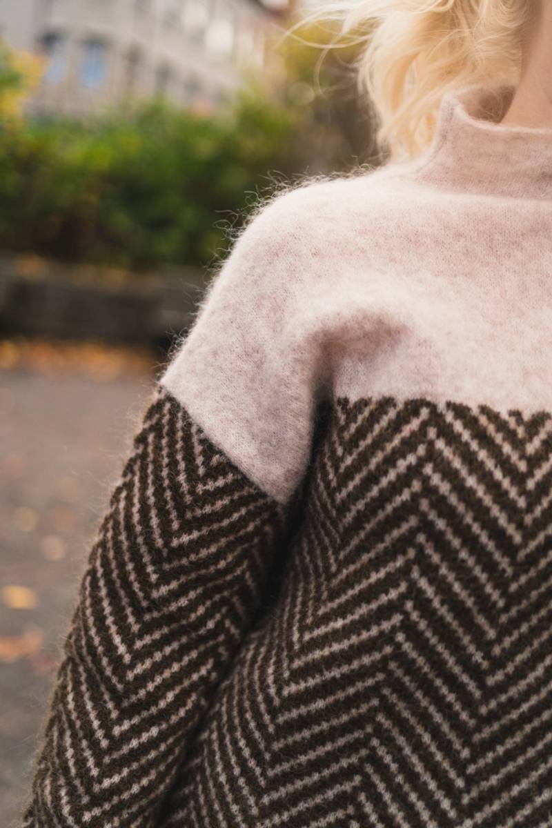 GR | Damen Rollkragenpullover mit Zweifarbdesign