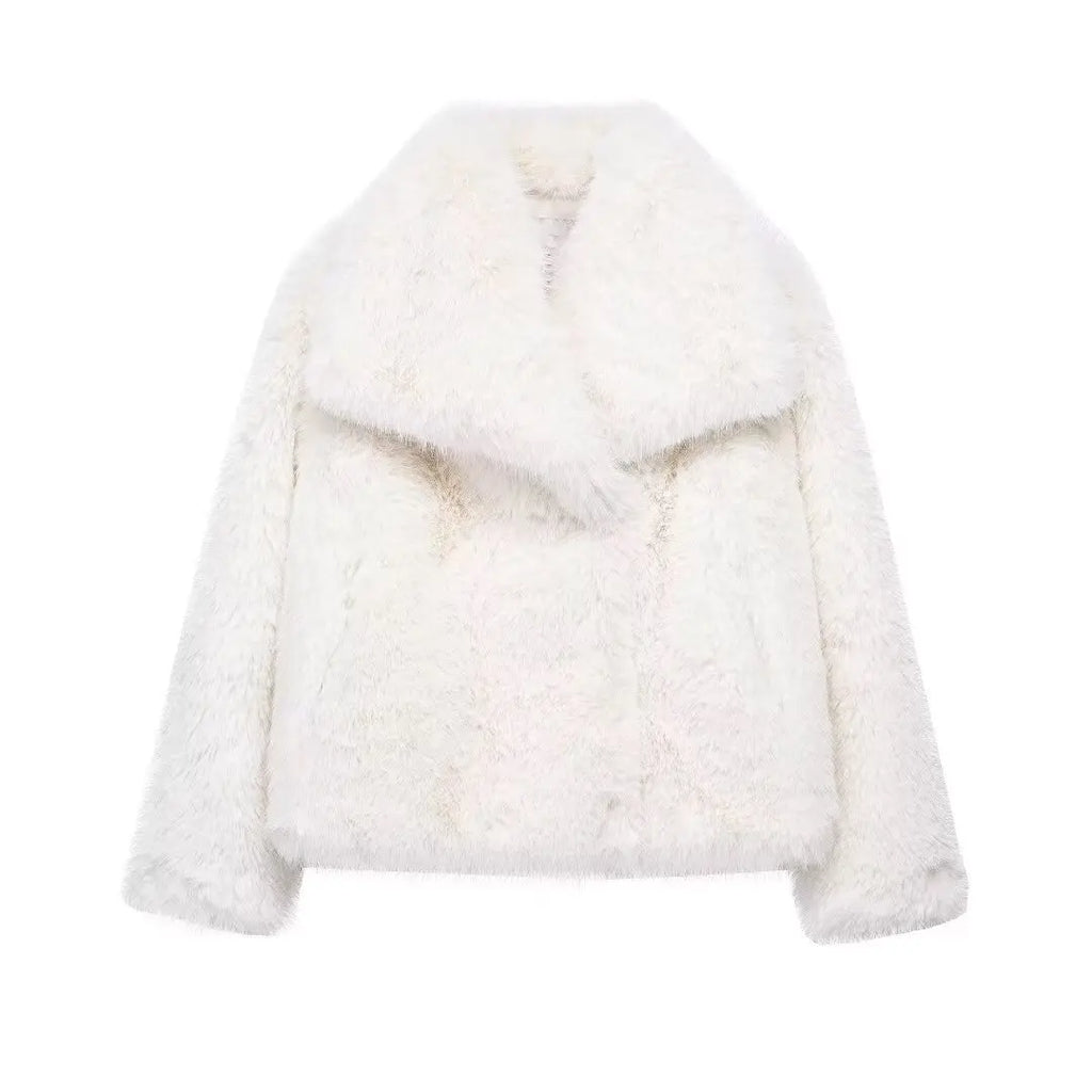 GR | Warm fur jacket for women in a stylish design