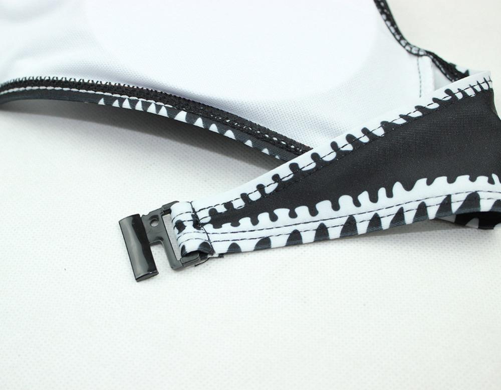 GR - Black and white bandeau bikini