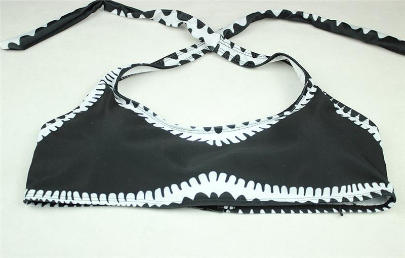 GR - Black and white bandeau bikini