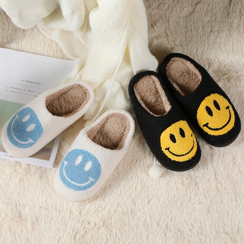 GR | with smiley face - comfortable women's slippers made of soft material