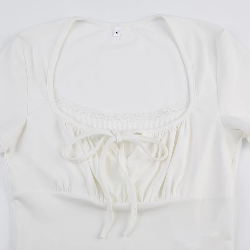 GR | Top with lace trim, square neckline and drawstring