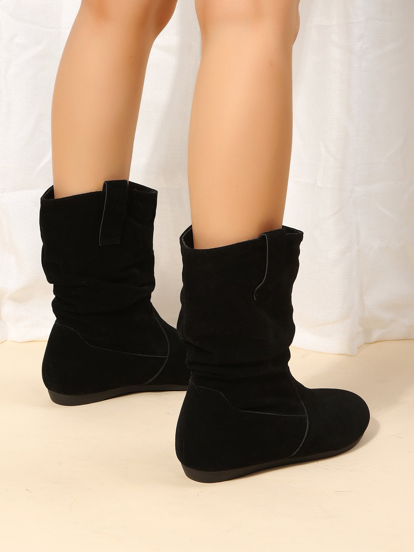 GR | Plush boots with flat soles 