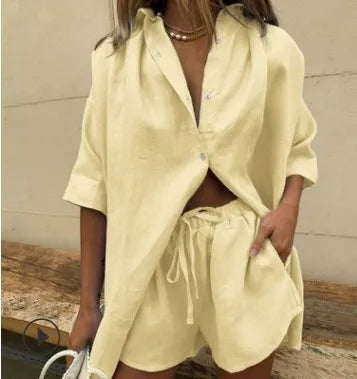 GR | Stylish set with top and shorts
