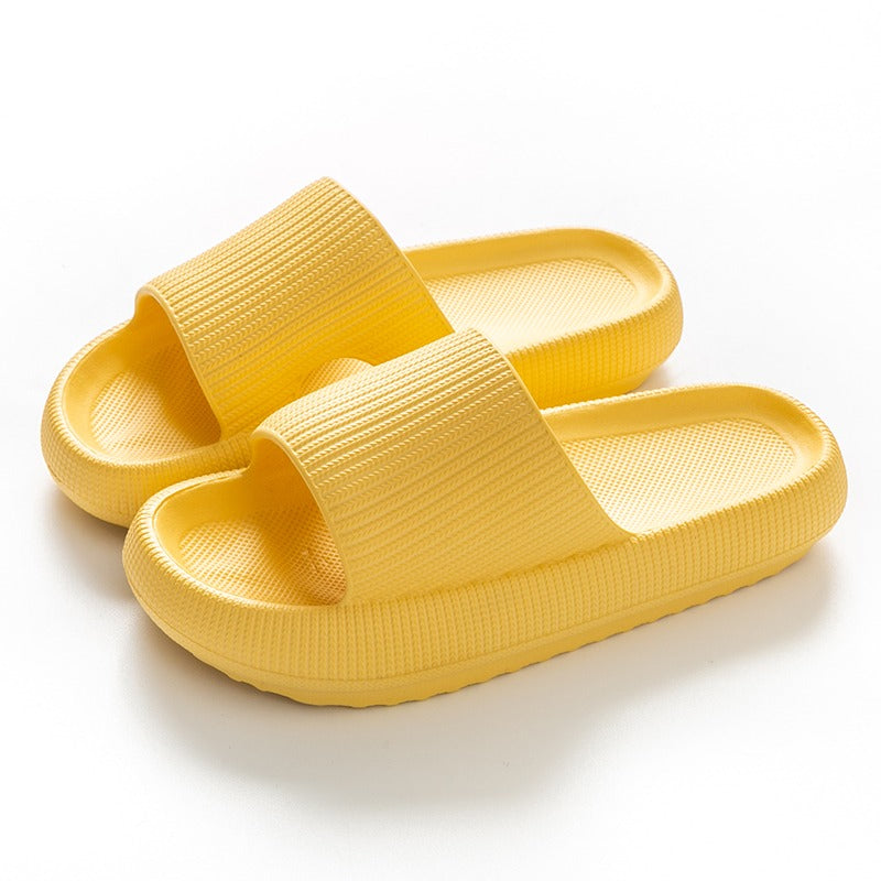 GR | Soft, comfortable slippers