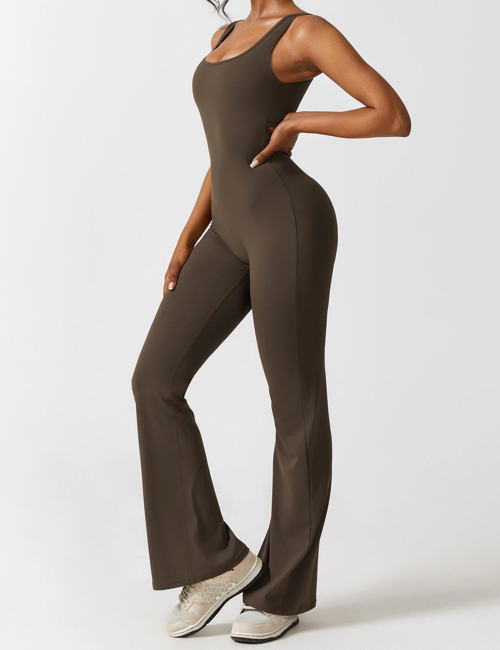 GR | V-back flared jumpsuit
