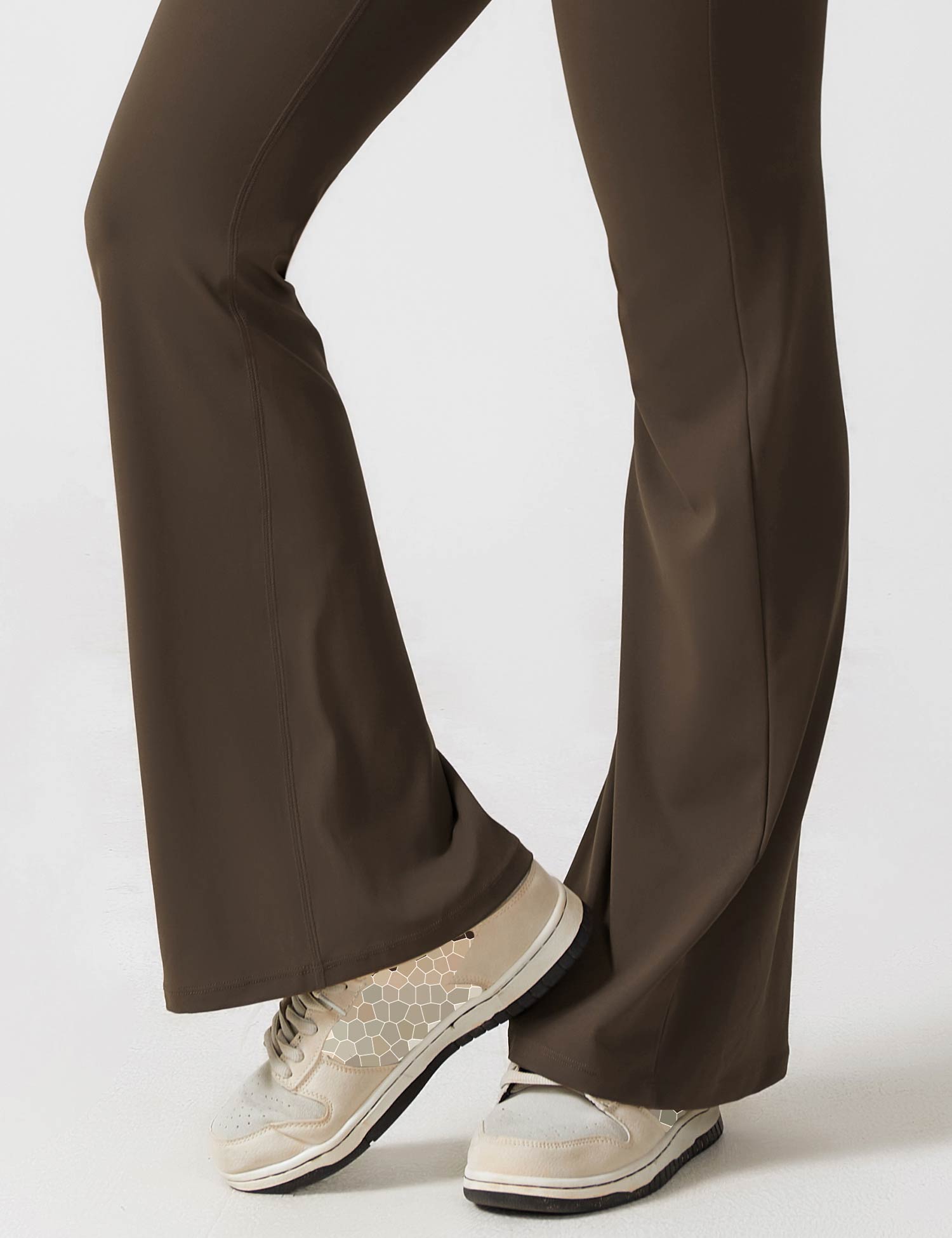 GR | Neck jumpsuit with flared legs | Elegant and figure-hugging design