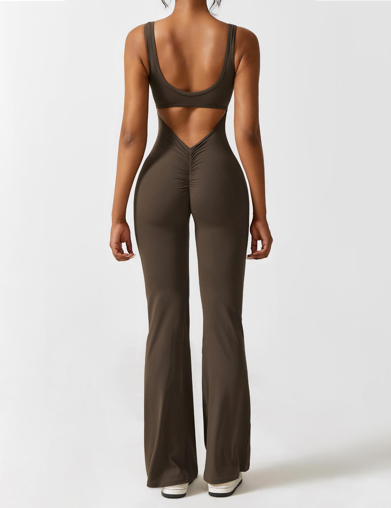 GR | Neck jumpsuit with flared legs | Elegant and figure-hugging design
