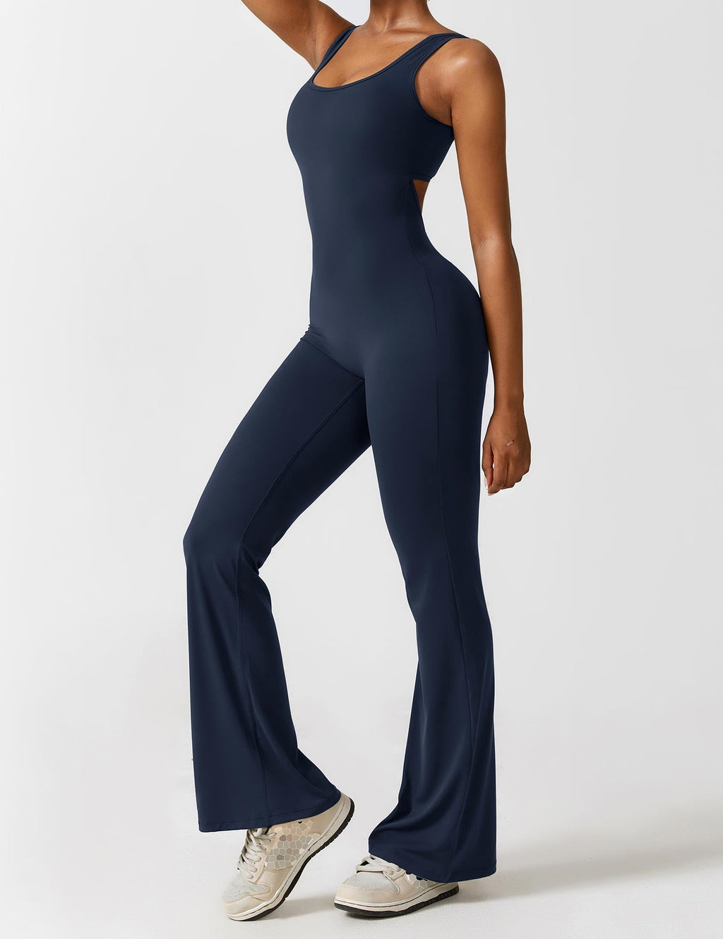 GR | Neck jumpsuit with flared legs | Elegant and figure-hugging design