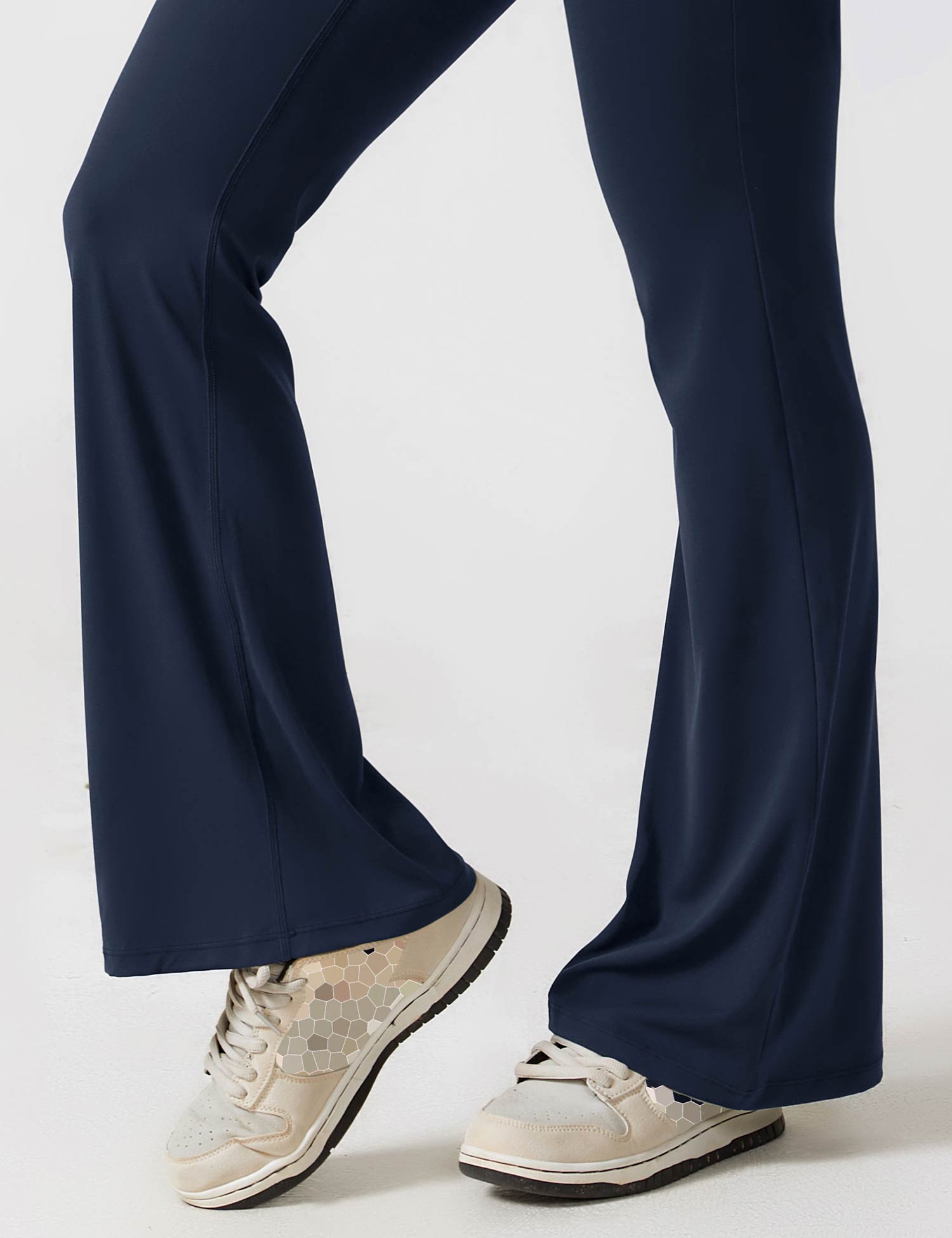 GR | Neck jumpsuit with flared legs | Elegant and figure-hugging design