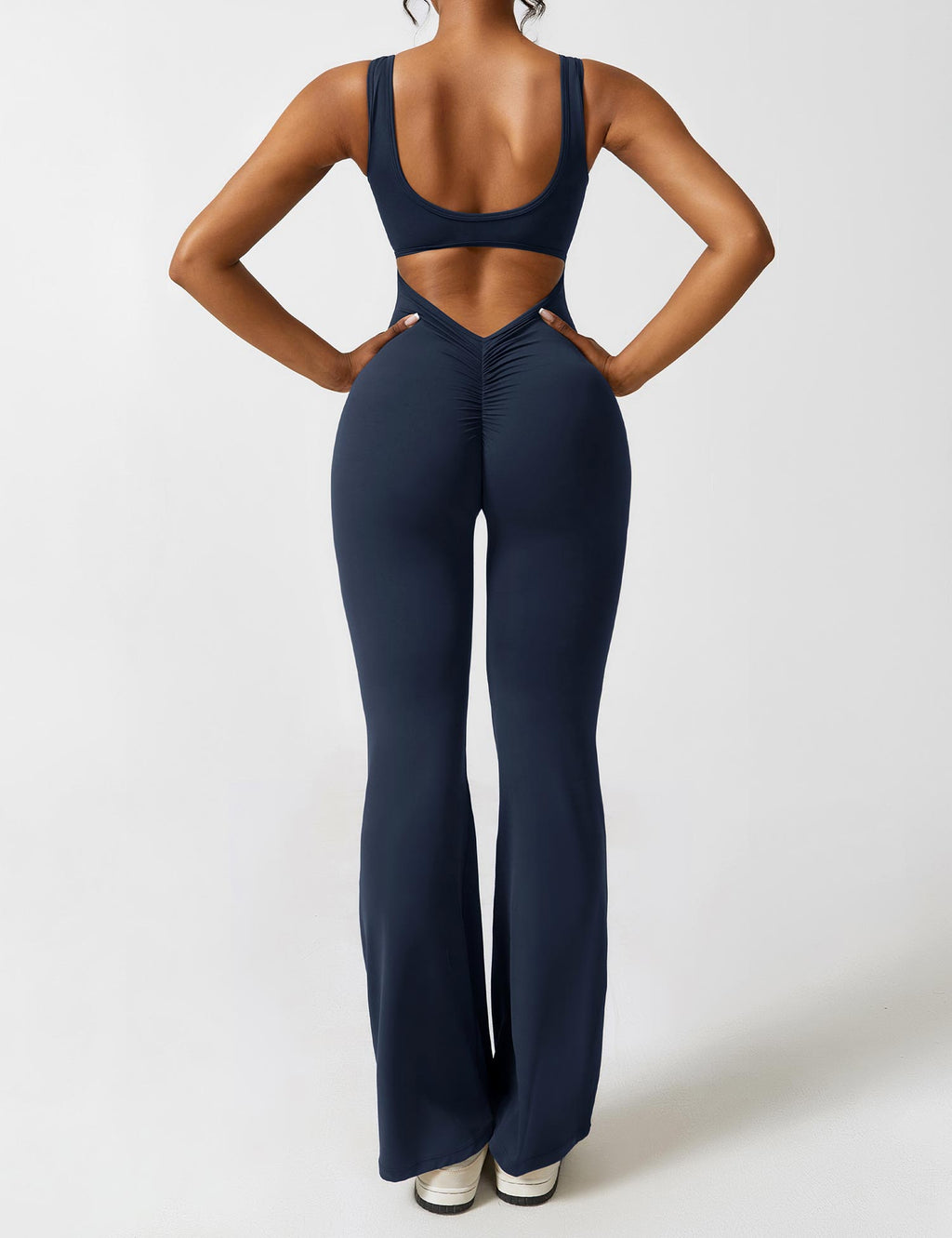 GR | Neck jumpsuit with flared legs | Elegant and figure-hugging design