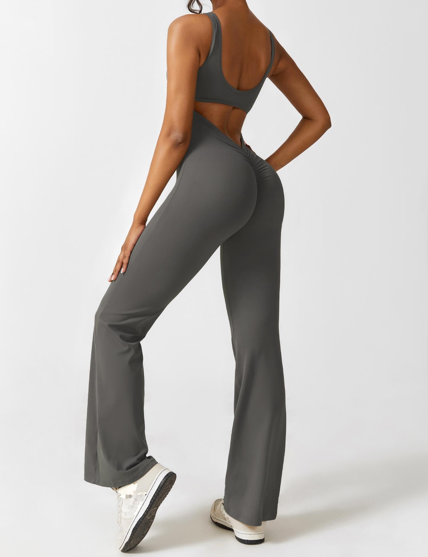 GR | V-back flared jumpsuit