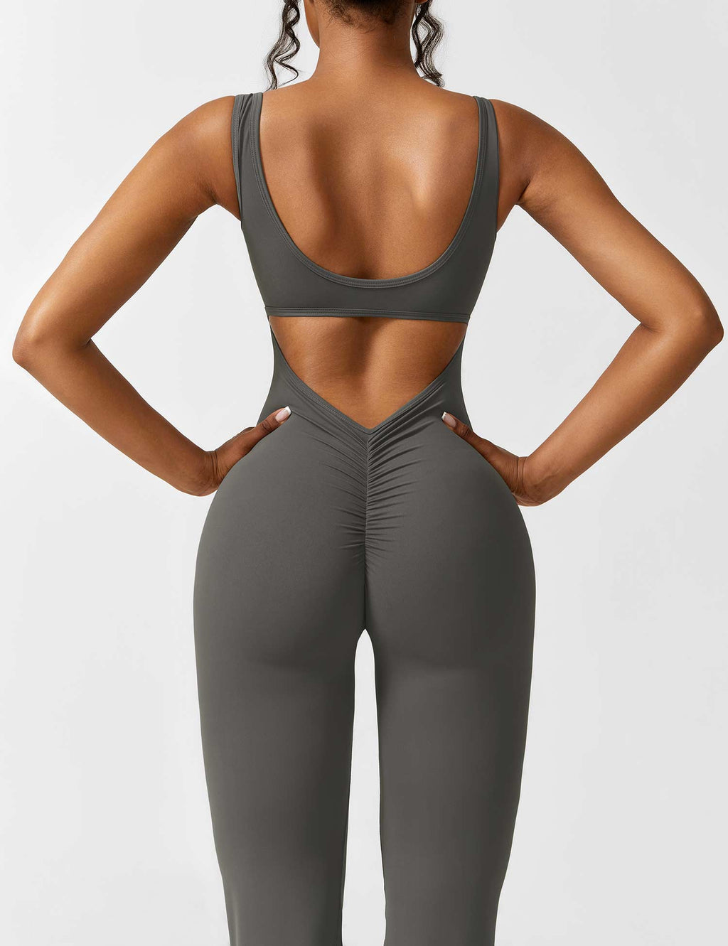 GR | Neck jumpsuit with flared legs | Elegant and figure-hugging design