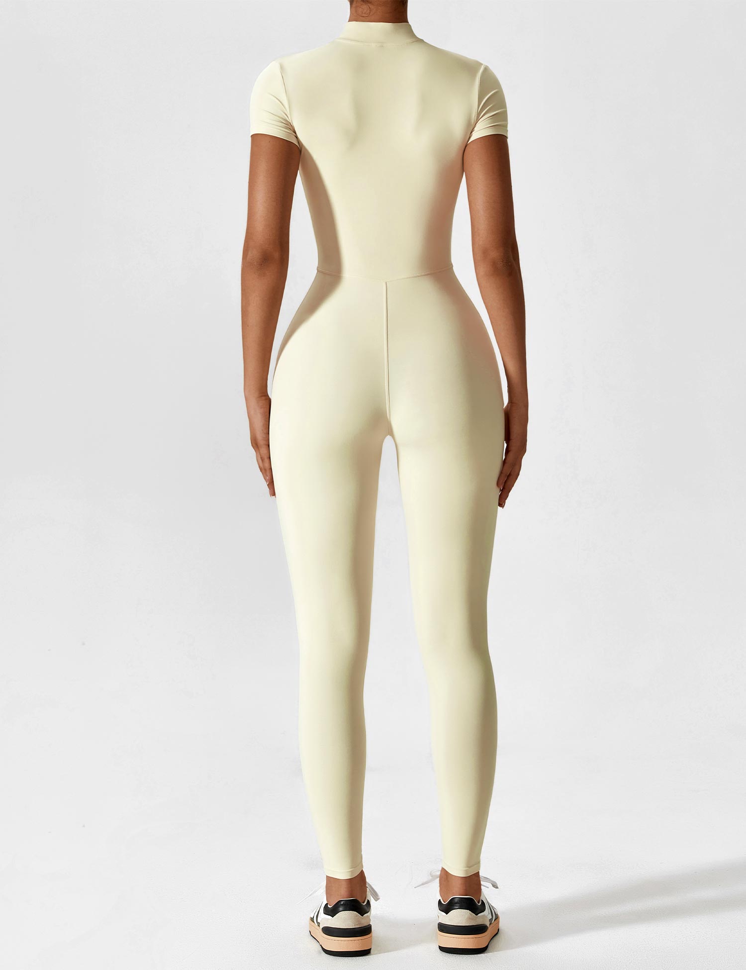 LenaFit – Short-sleeved zip-up jumpsuits