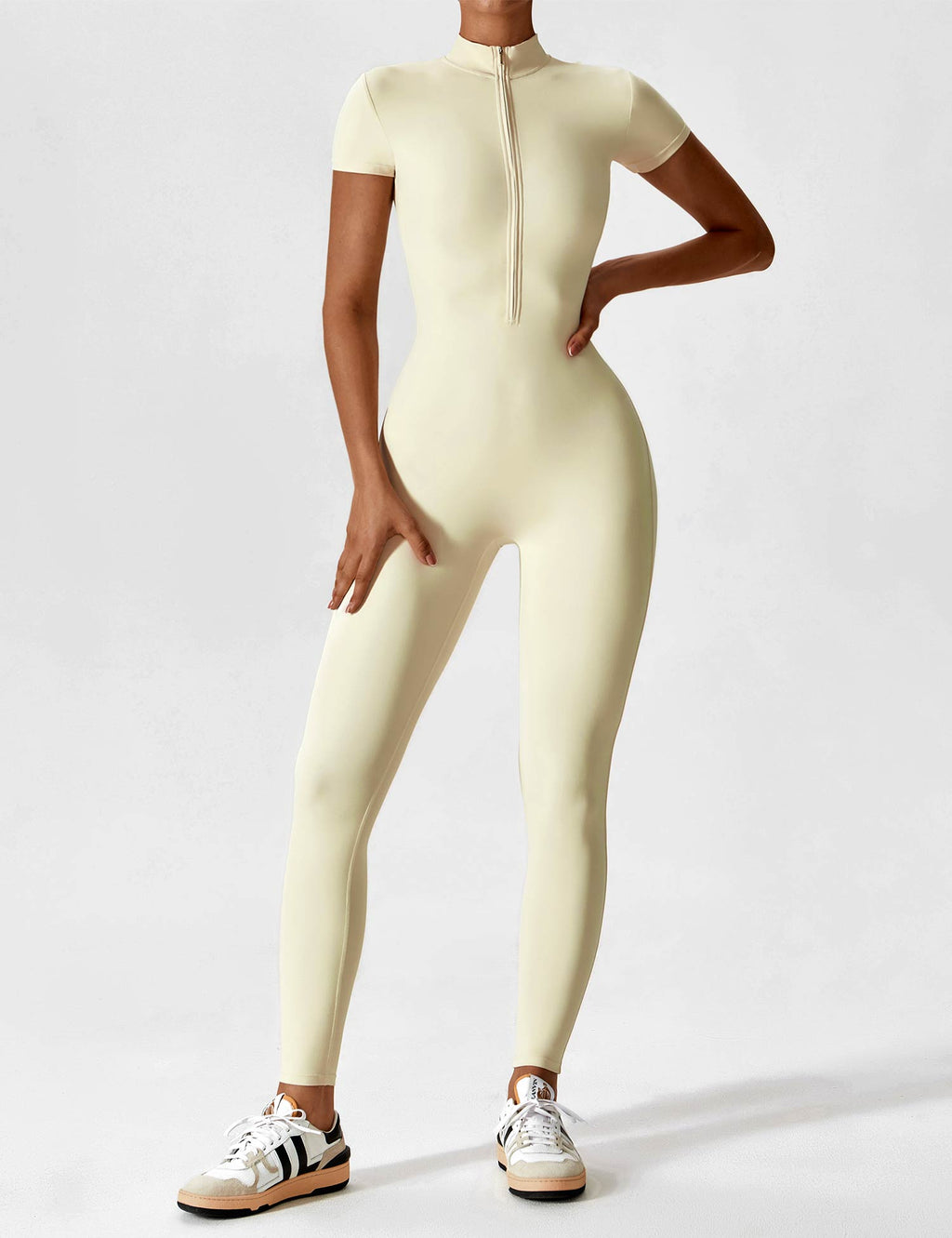 LenaFit – Short-sleeved zip-up jumpsuits