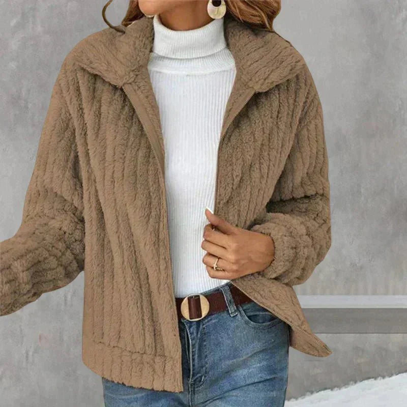 GR | Soft and stylish down jacket for women